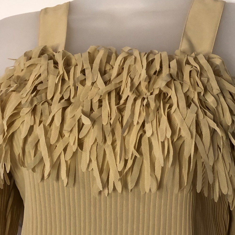 NWT KAELYN-MAX Beige Top Size Large - Picture 9 of 15